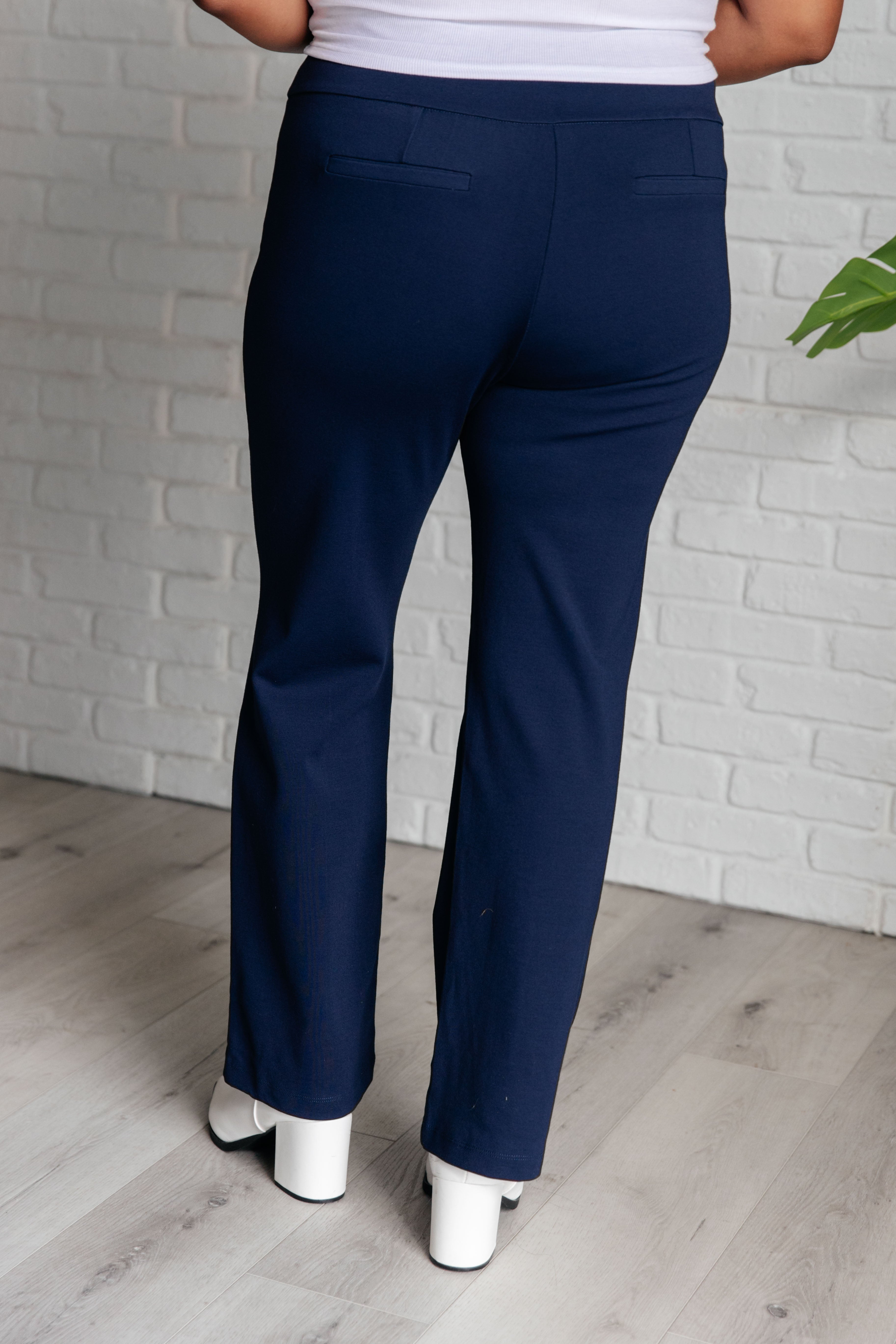 Dear Scarlett Magic Straight Pants in Navy