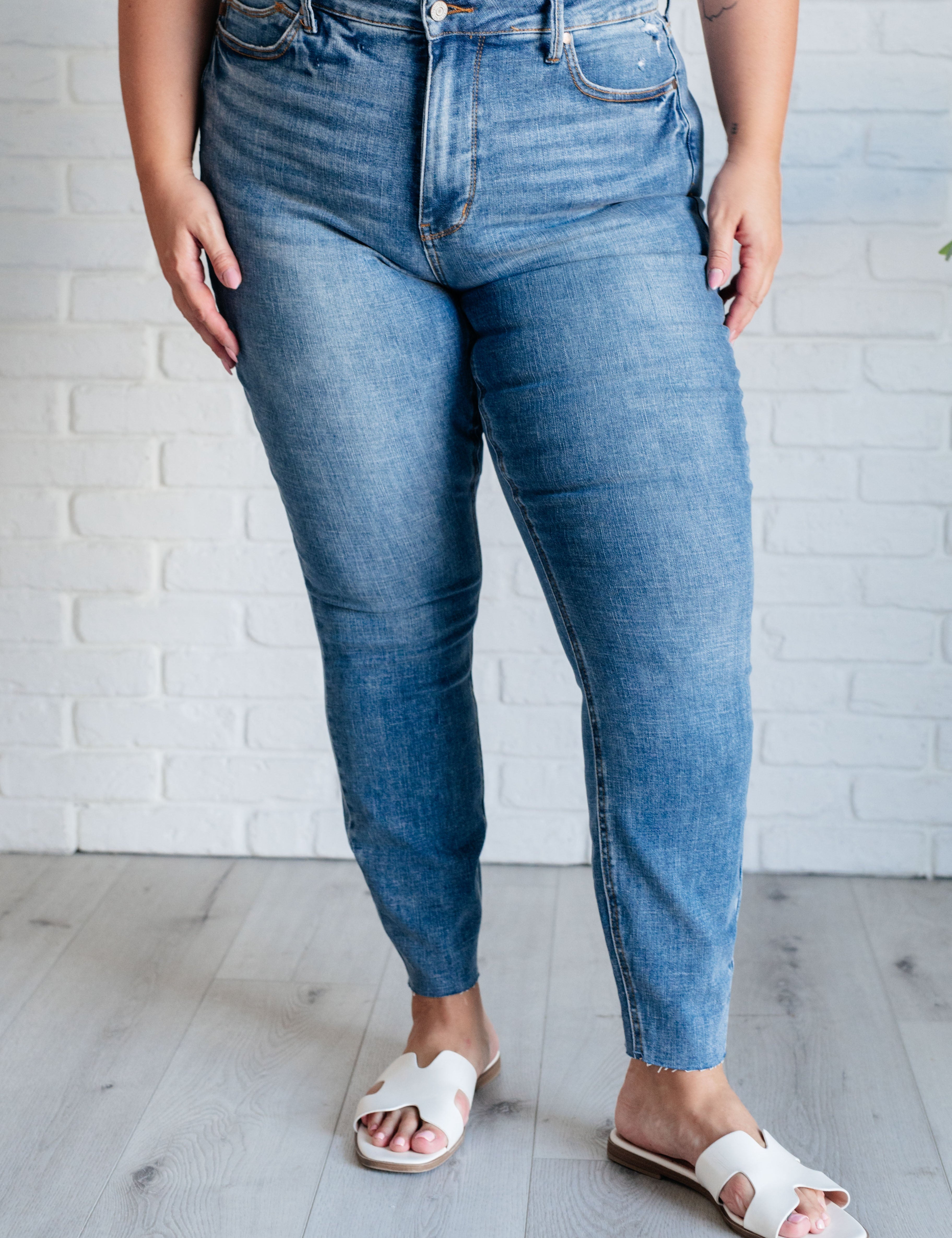 NicoleTummyControlSkinnyJeansinVintageWash14.jpg