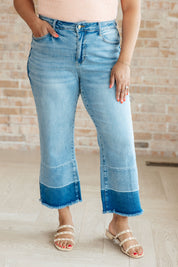 High Rise Wide Leg Crop Judy Blue Jeans in Medium Wash