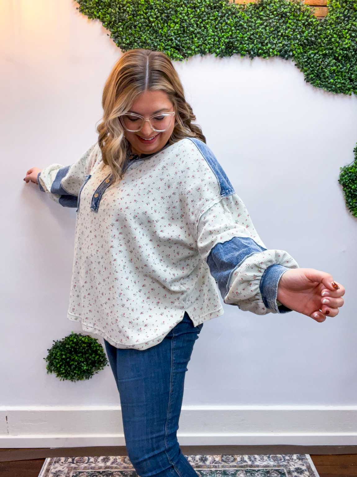 Easel | Wildflower Wander Henley