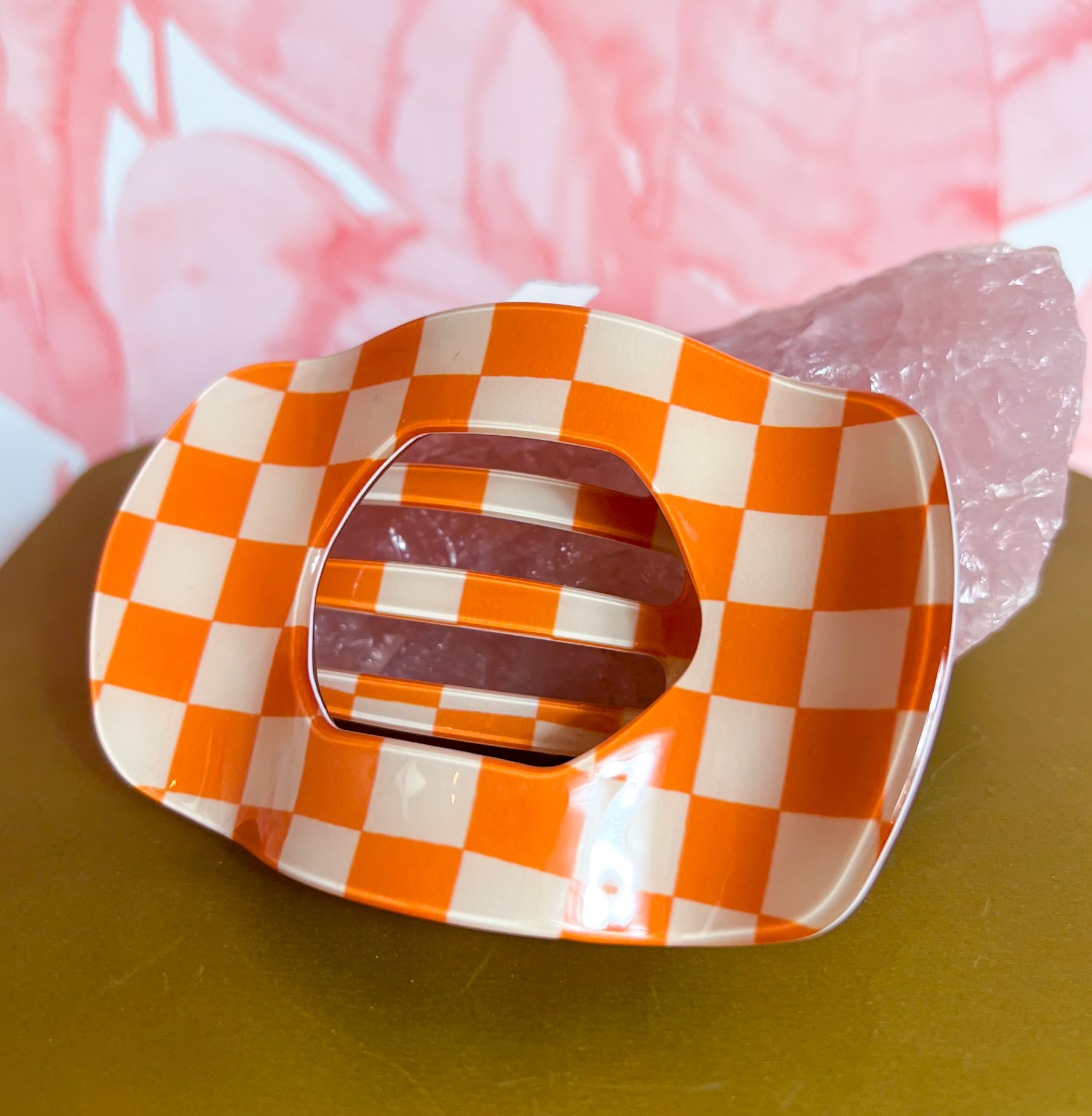 Checkered Jumbo Lay Flat Oval Hair Claw Clip