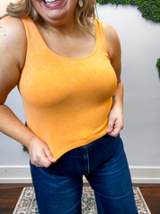 Well Defined Seamless Tank in Orange