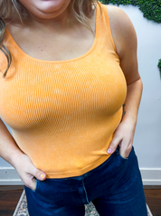 Well Defined Seamless Tank in Orange