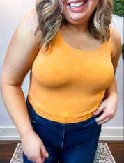 Well Defined Seamless Tank in Orange