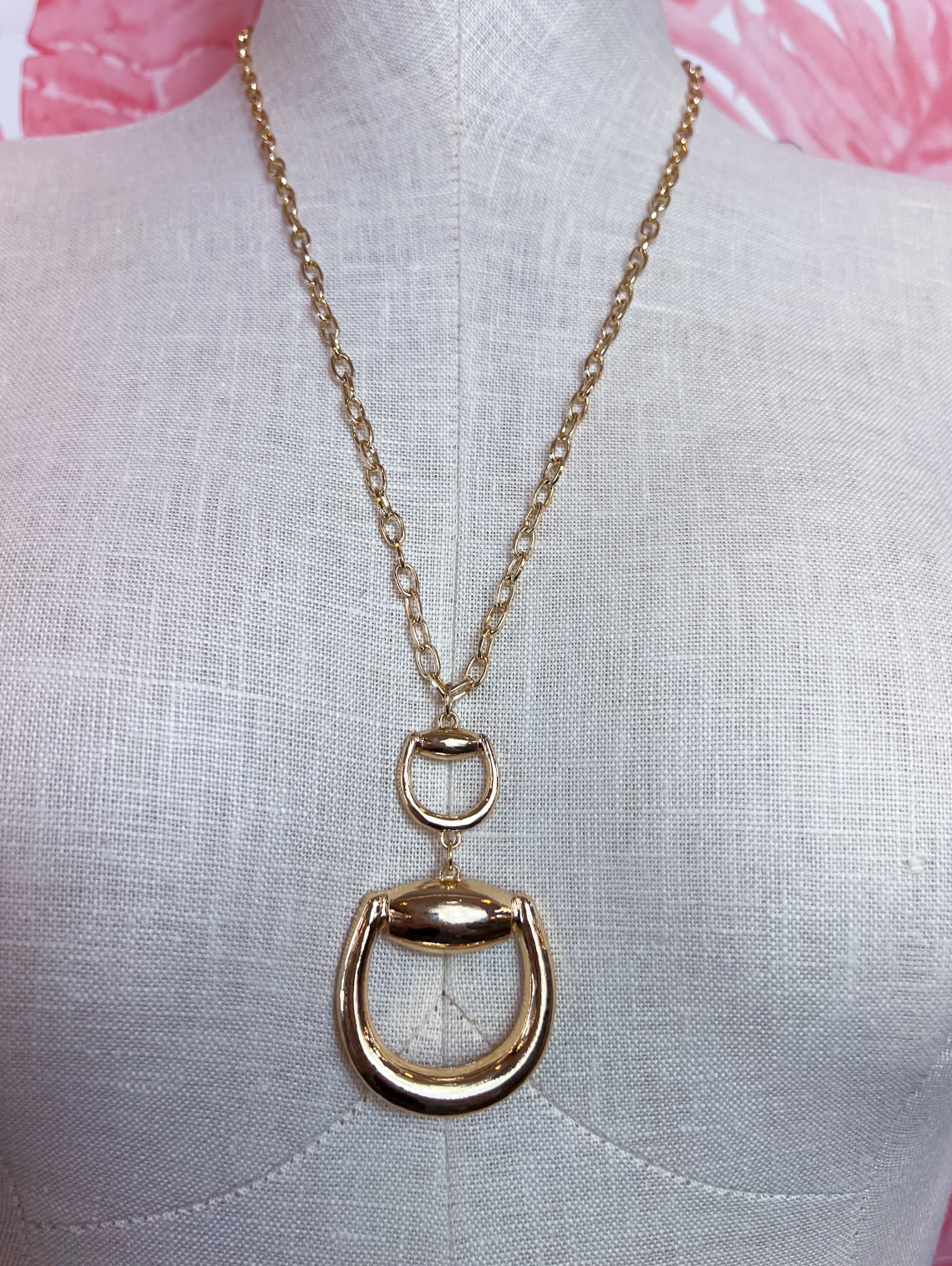 Horsebit Design Metal Pendant Necklace in Gold *Final Sale*