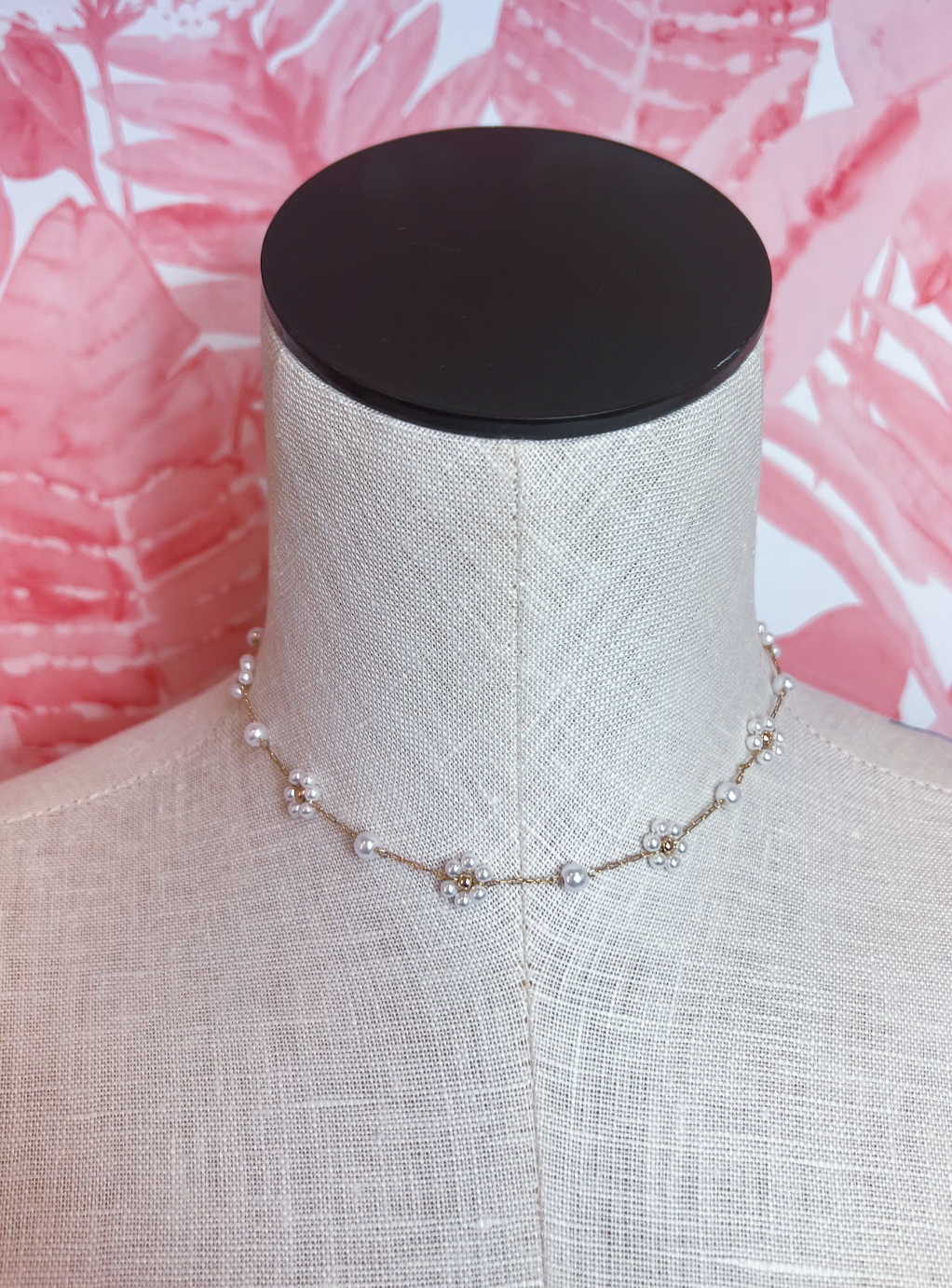 Delicate Metal Pearl Flower Linked Necklace in Cream Pearl *Final Sale*