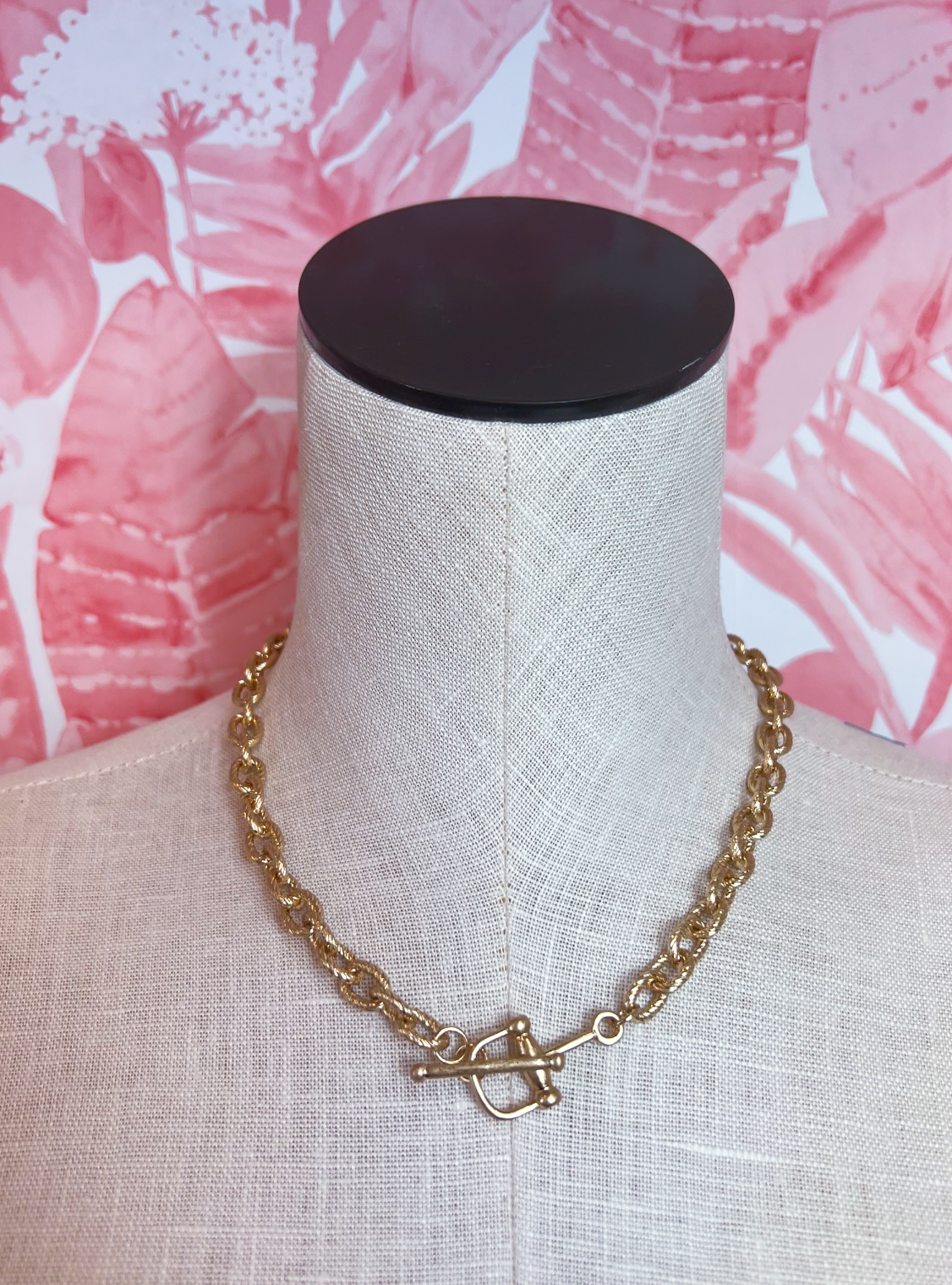 Metal Textured Linked Toggle Necklace in Worn Gold *Final Sale*