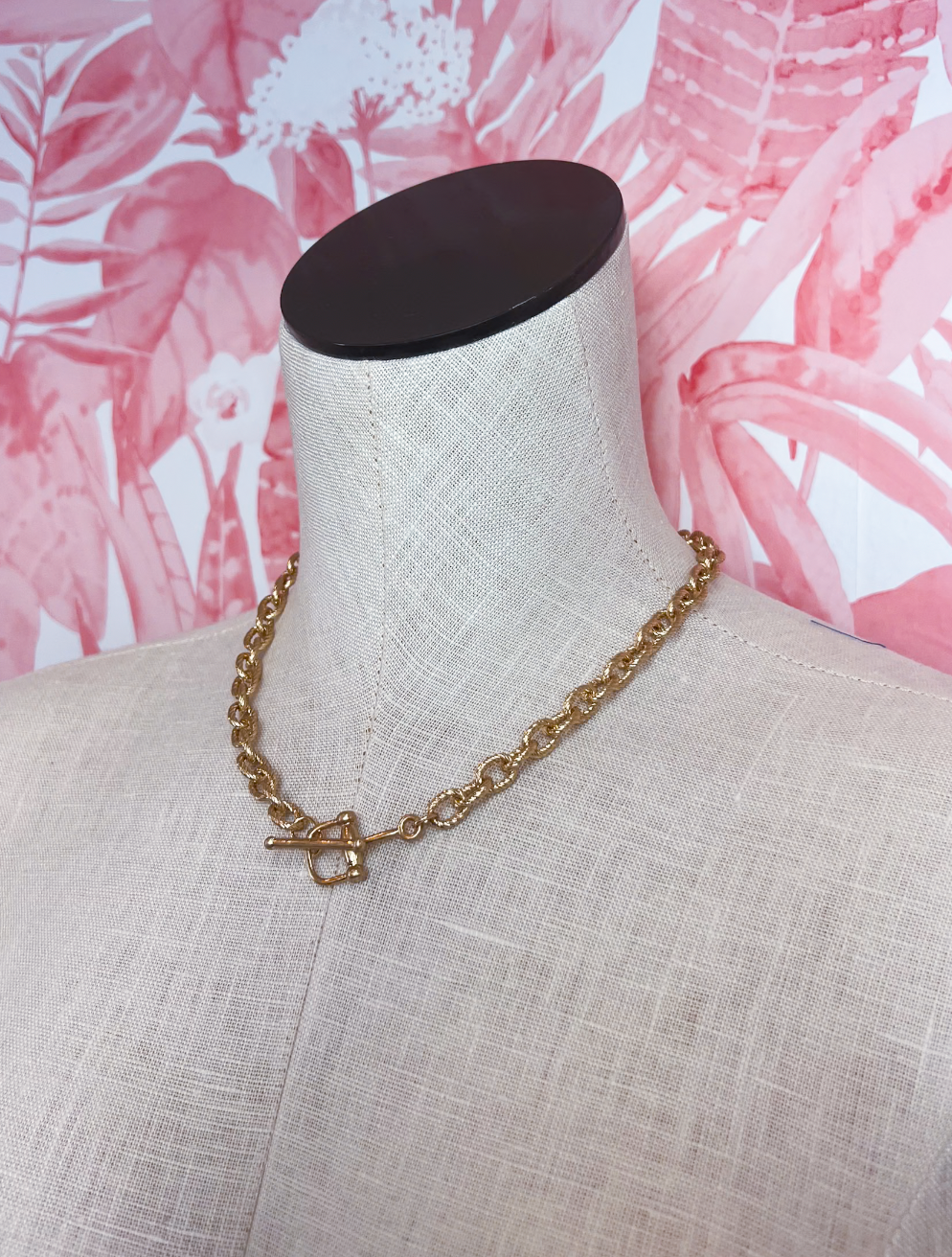 Metal Textured Linked Toggle Necklace in Worn Gold *Final Sale*