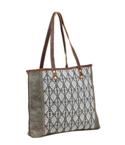 Myra | Zig Zag Tote Bag *FINAL SALE*