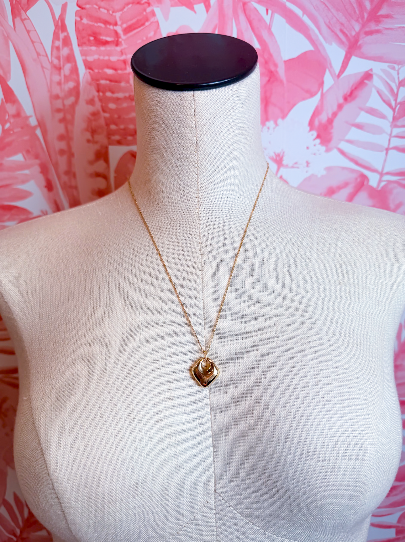 Mini Rounded Square Pendant Necklace in Gold *Final Sale*