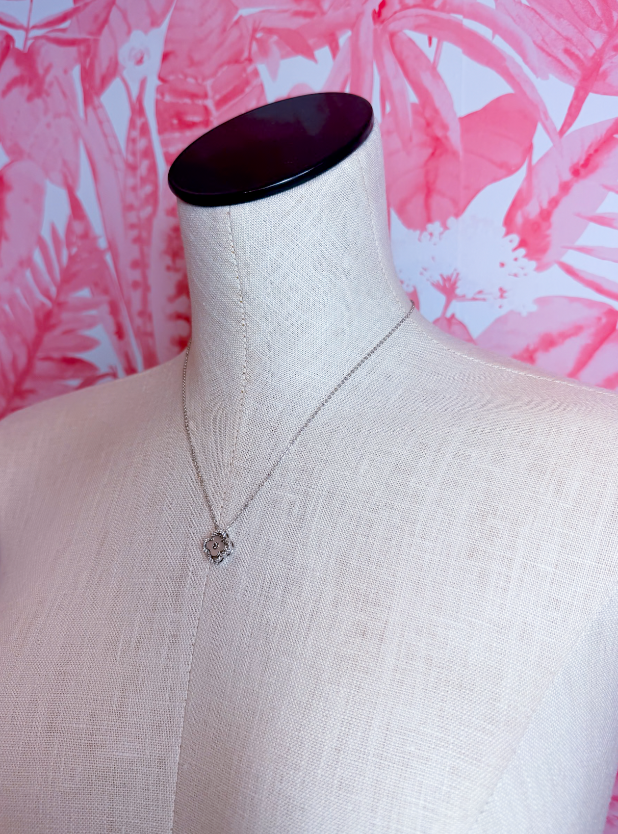 Mother Of Pearl Clover Pendant Necklace in Silver *Final Sale*