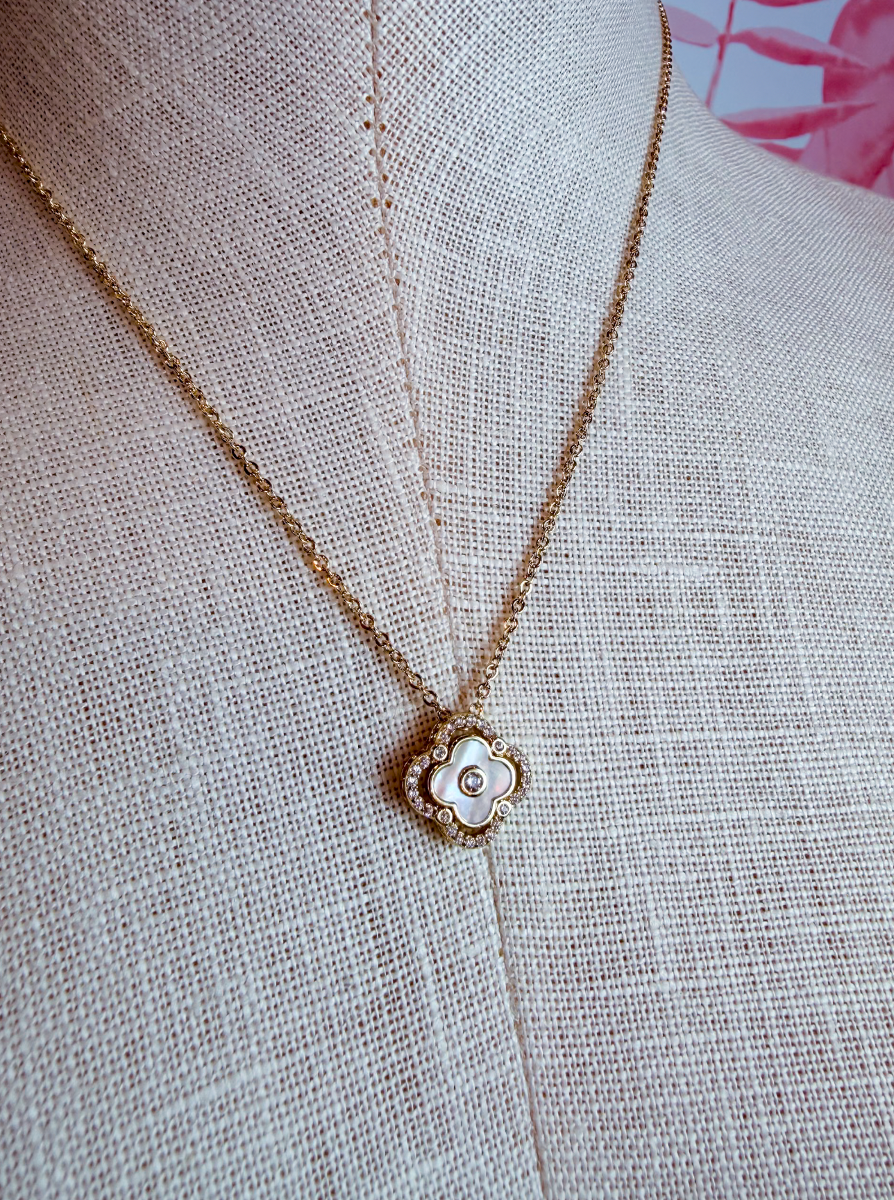 Mother Of Pearl Clover Pendant Necklace in Gold *Final Sale*