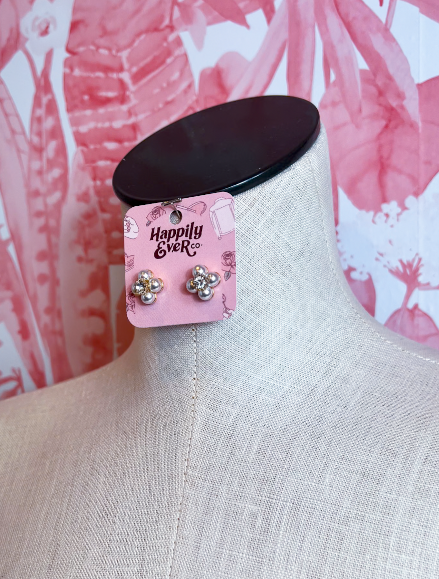 Pearl Flower Crystal Stud Earrings *Final Sale*