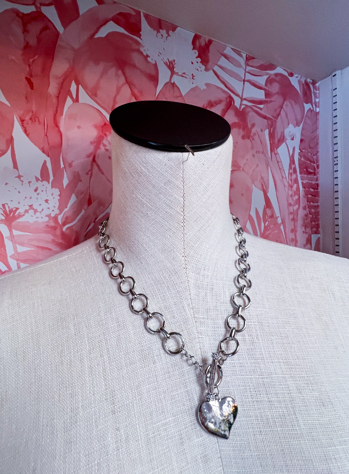 Notable Hammered Heart Front Toggle Necklace - Silver *Final Sale*