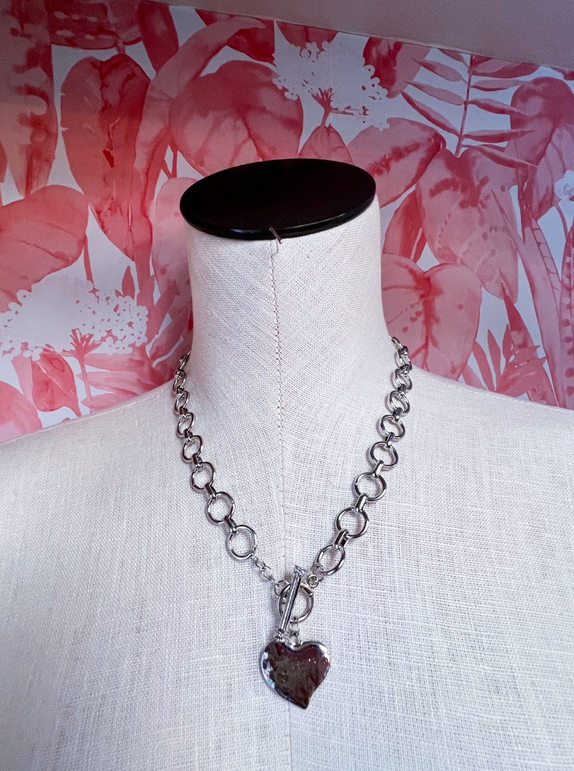 Notable Hammered Heart Front Toggle Necklace - Silver *Final Sale*