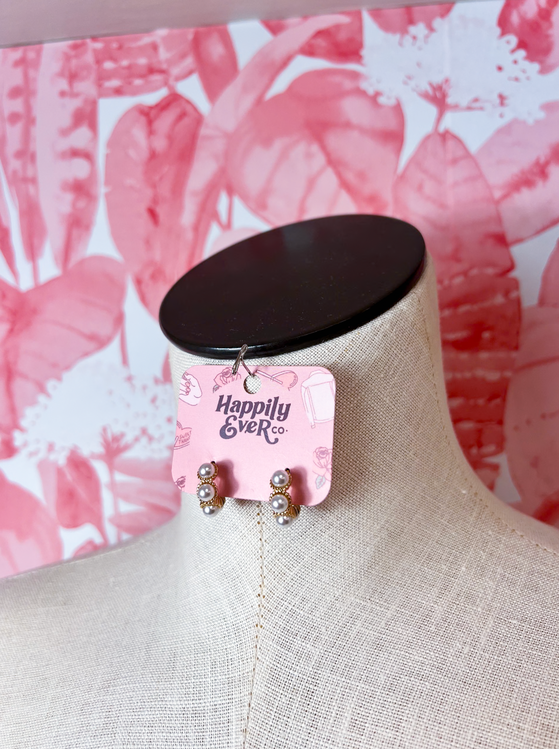 Pearl & Gold Huggie Hoop  *Final Sale*