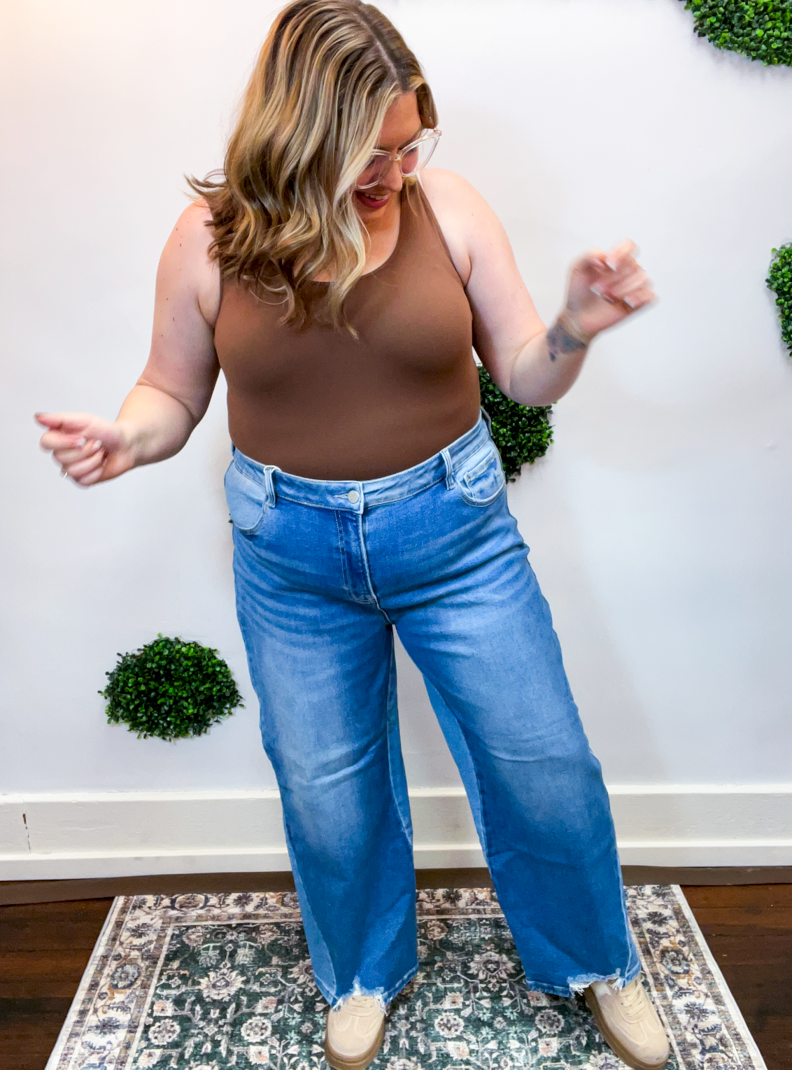 Risen | Slouchy Cropped Barrel Jeans With Contrast Wash