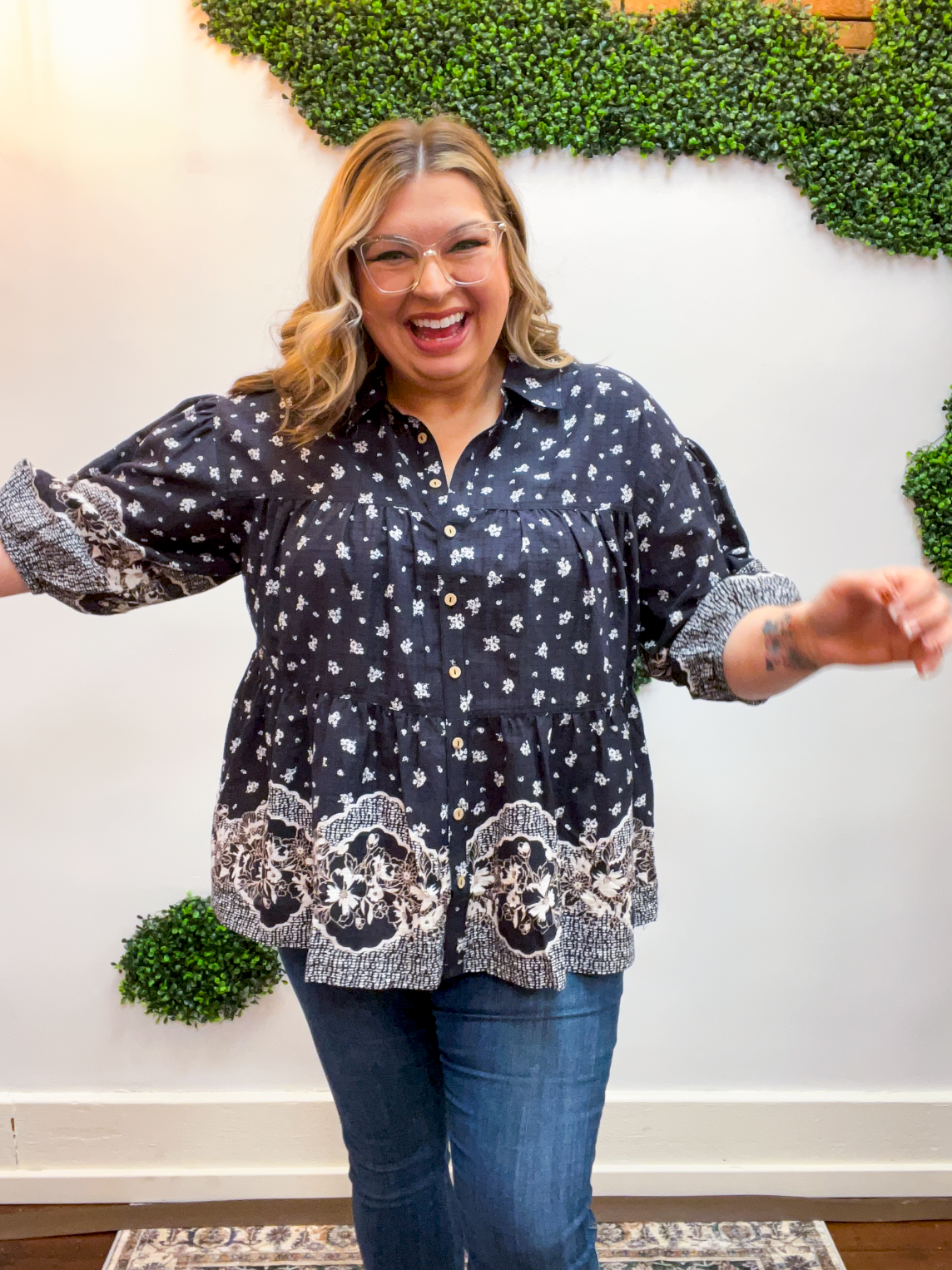 Easel | Midnight Meadow Button Down Top