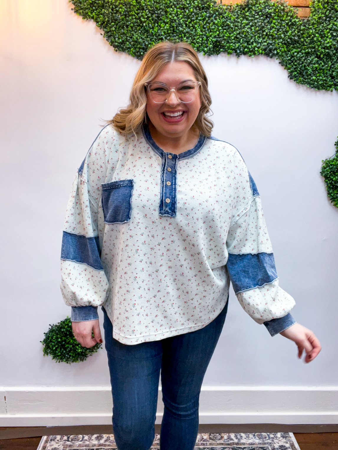 Easel | Wildflower Wander Henley