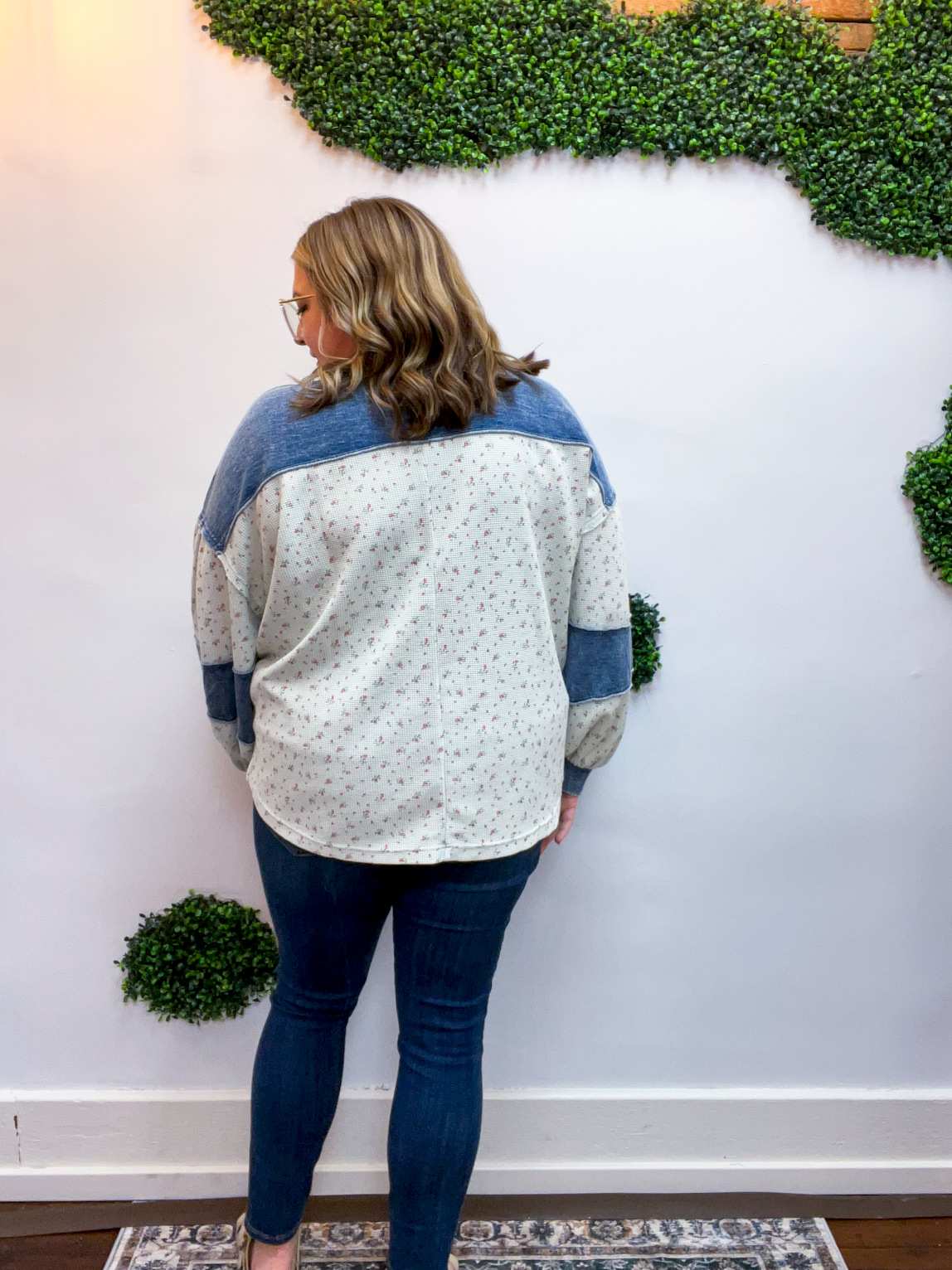 Easel | Wildflower Wander Henley