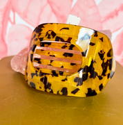 Jumbo Lay Flat Oval Hair Claw Clip