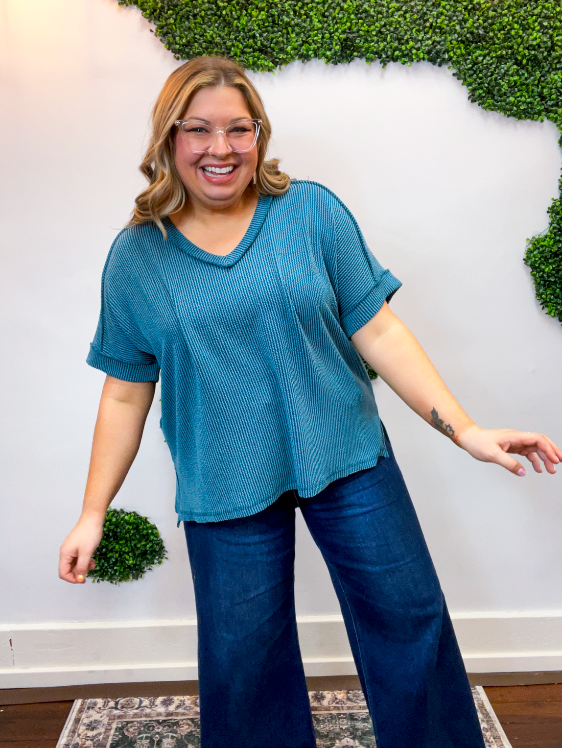 That Girl V-Neck Ribbed Top in Teal