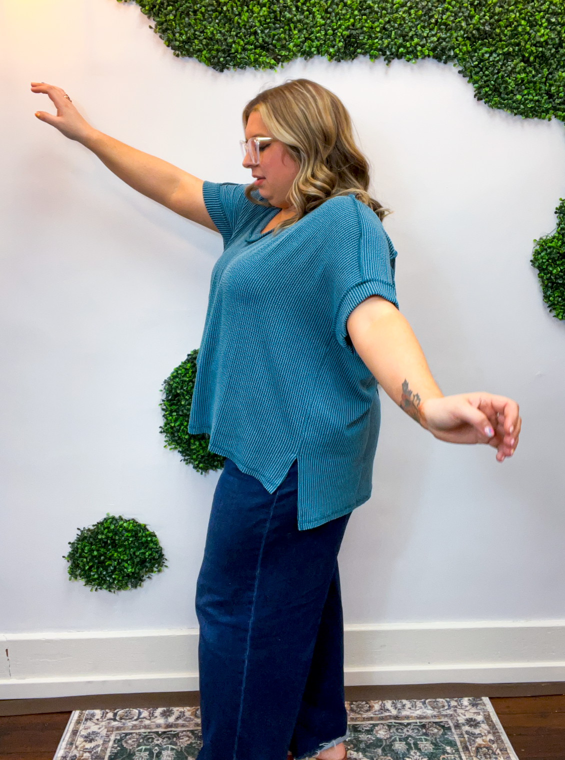 That Girl V-Neck Ribbed Top in Teal