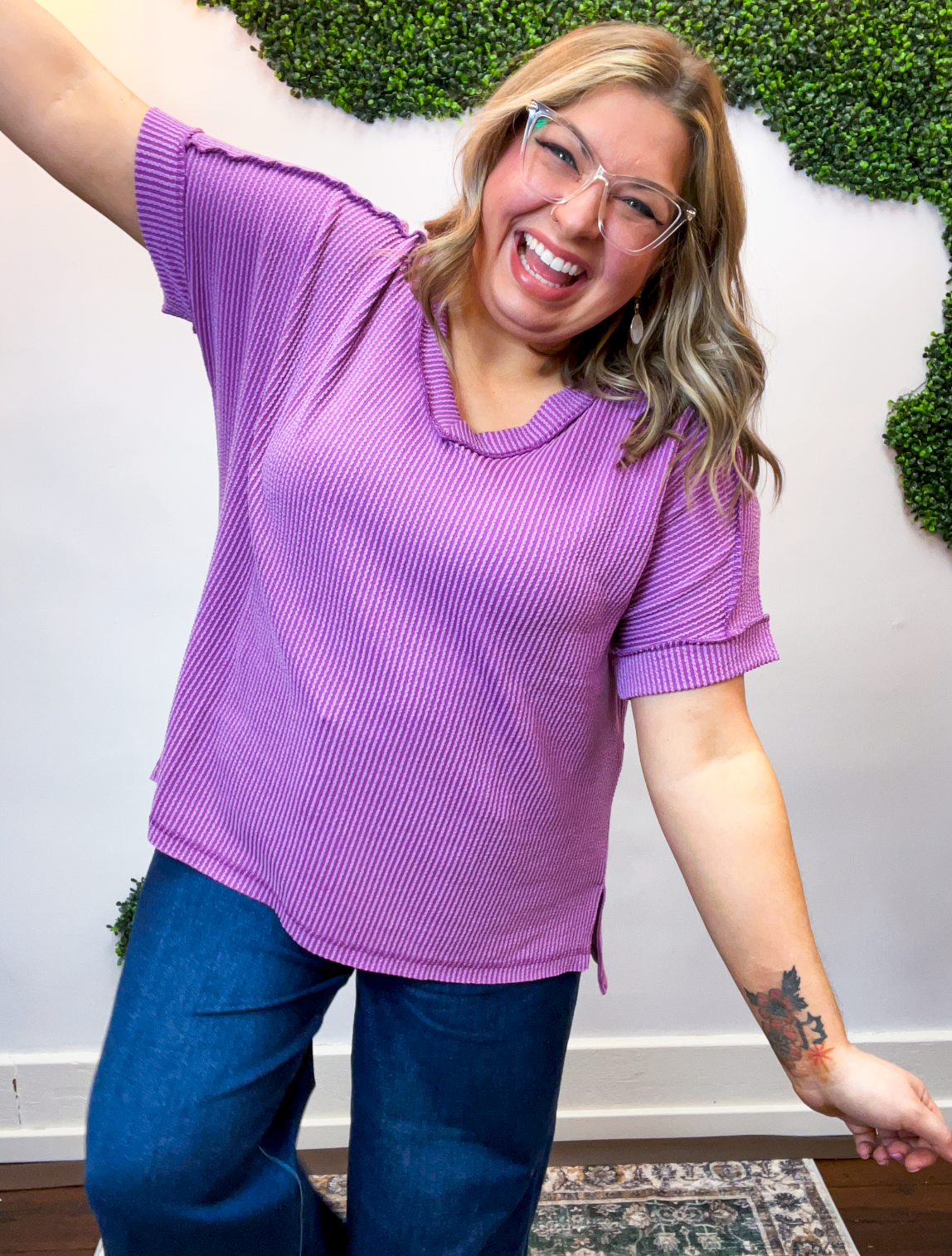 That Girl V-Neck Ribbed Top in Light Plum