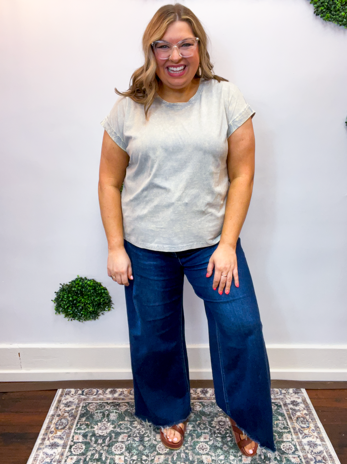 Sunkissed Crinkle Folded Sleeve Tee in Light Grey