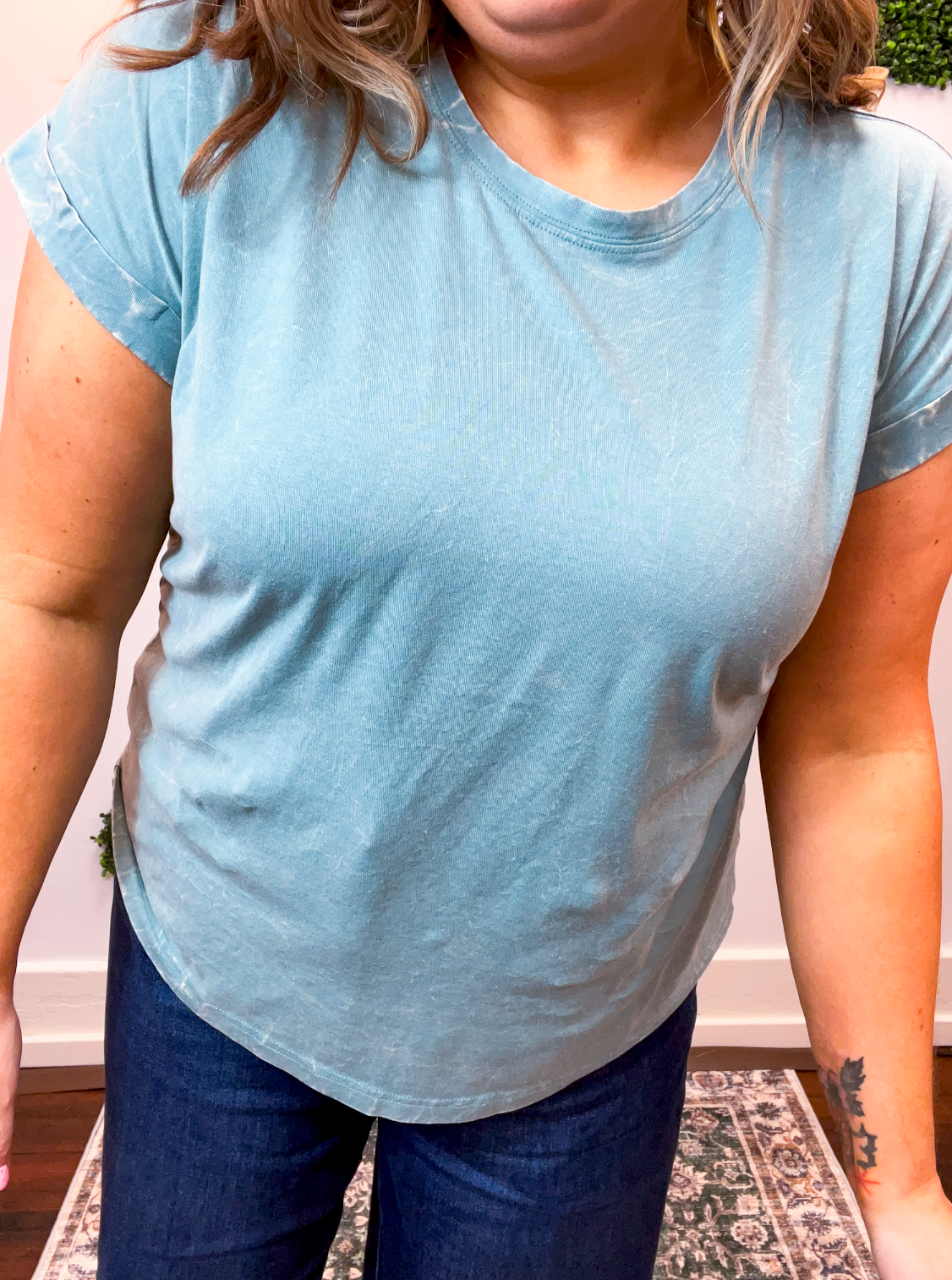 Sunkissed Crinkle Folded Sleeve Tee in Ash Blue