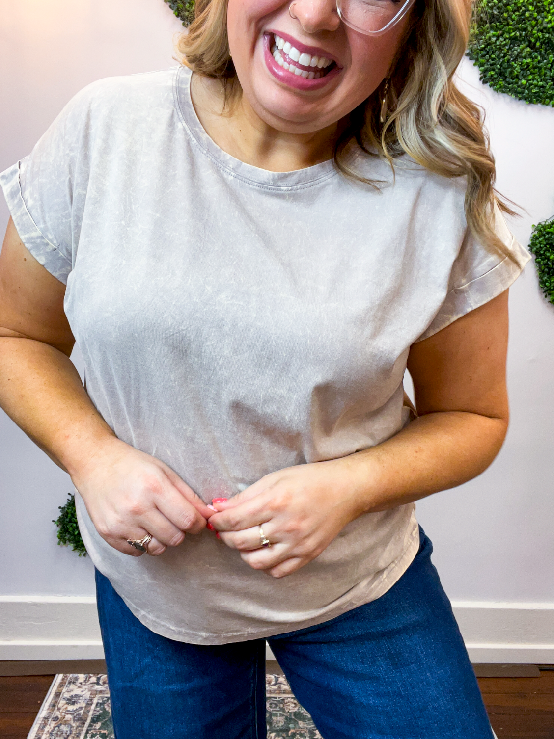Sunkissed Crinkle Folded Sleeve Tee in Ash Mocha