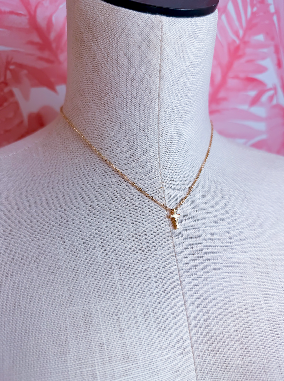 Simply Faithful Cross Necklace in Gold *Final Sale*