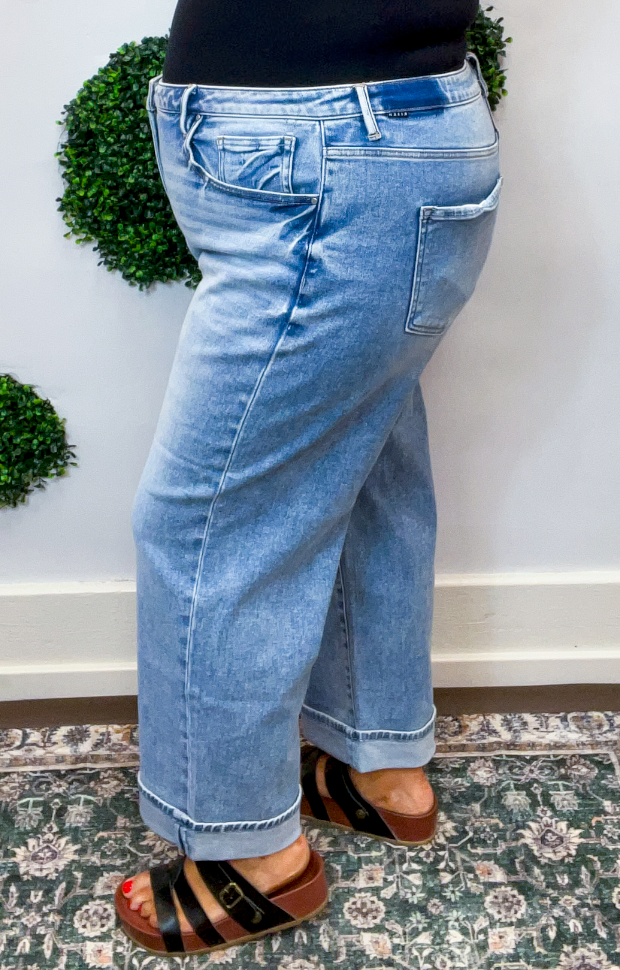 Risen | High Rise Ankle Boyfriend Turn Up Cuffed Jeans in Light Wash