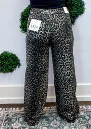 RFM | Chloe High Rise Leopard Wide Leg Jeans 