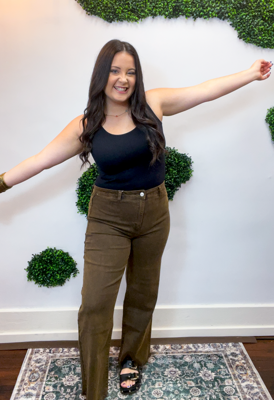 Frayed Edge Wide Leg Cropped Jeans in Espresso