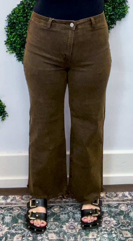 Frayed Edge Wide Leg Cropped Jeans in Espresso