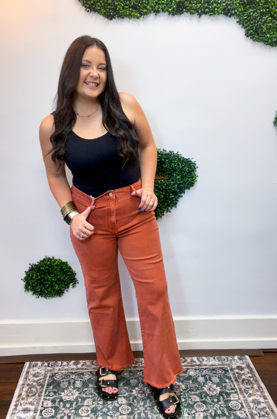 Frayed Edge Wide Leg Cropped Jeans in Rust