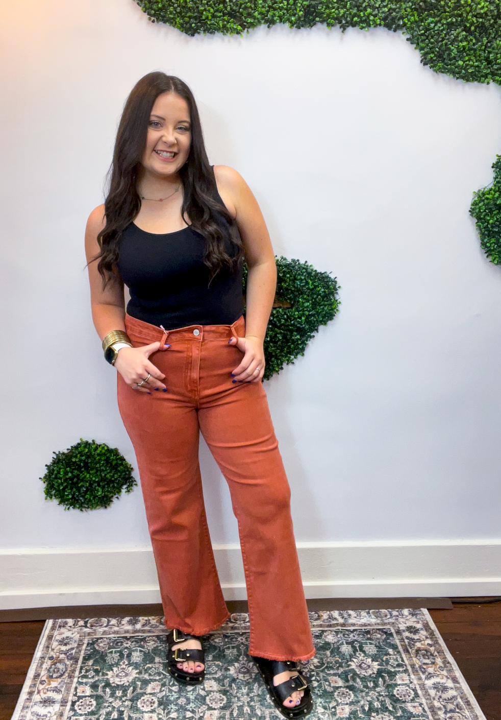 Frayed Edge Wide Leg Cropped Jeans in Rust