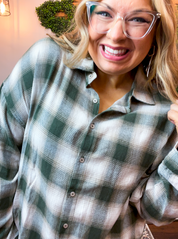 Cabin Weekend Flannel Top in Olive