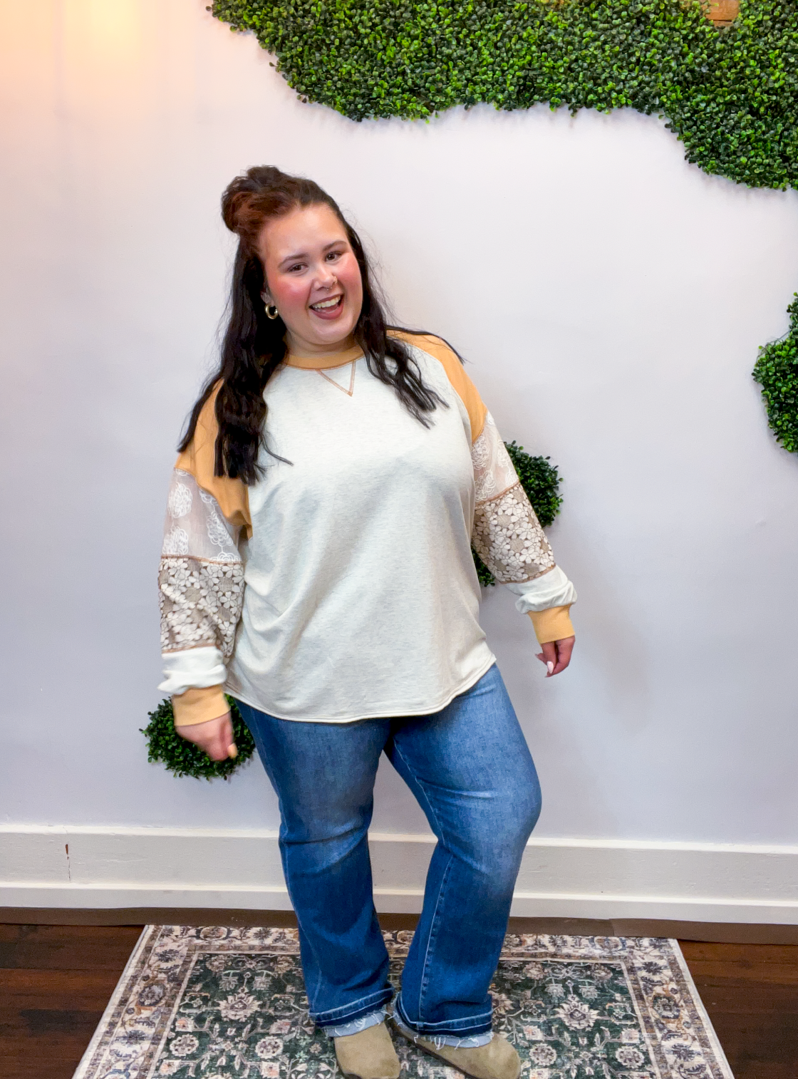 Easel | Sweetest Thing Lace Pullover