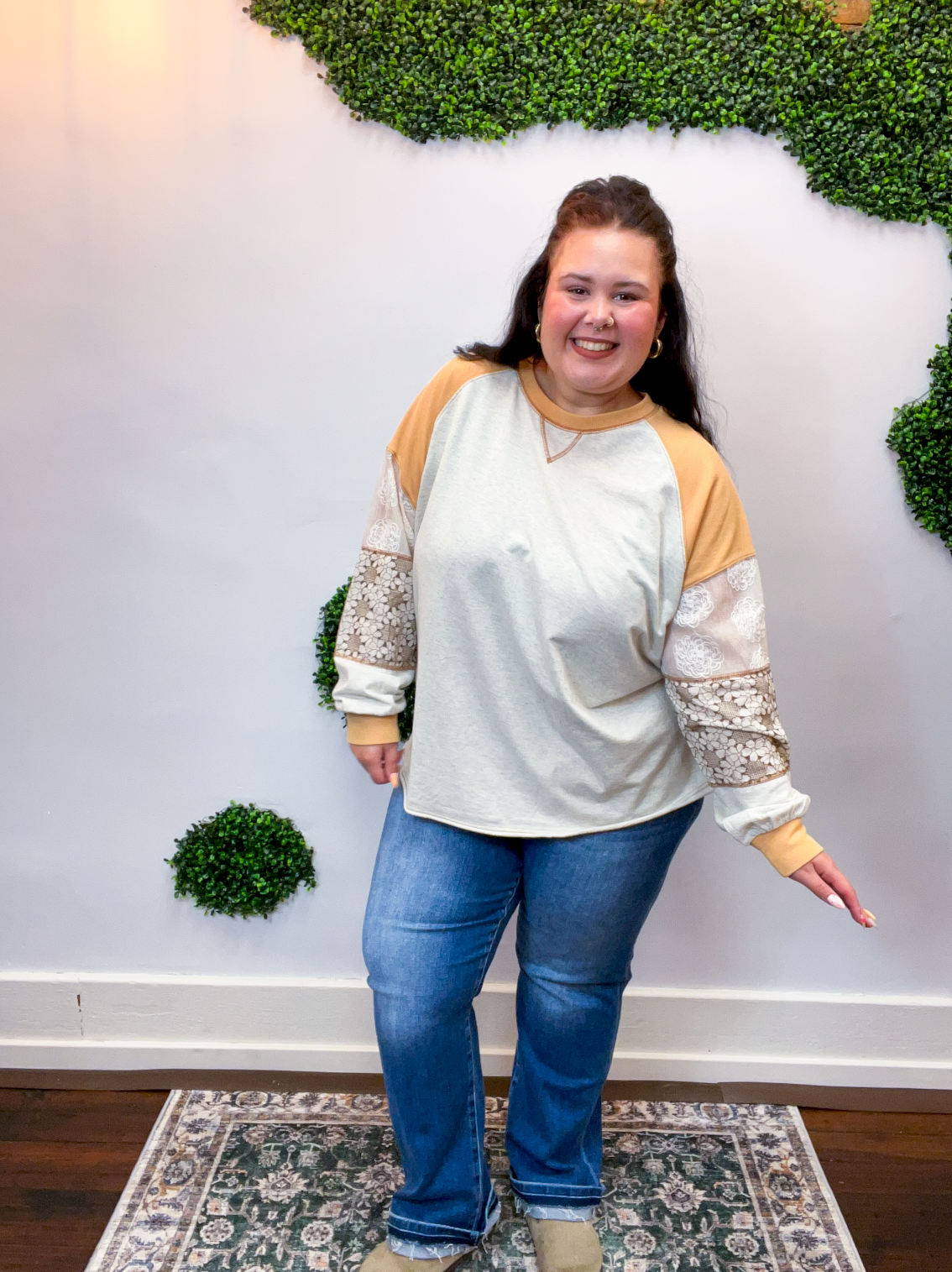 Easel | Sweetest Thing Lace Pullover
