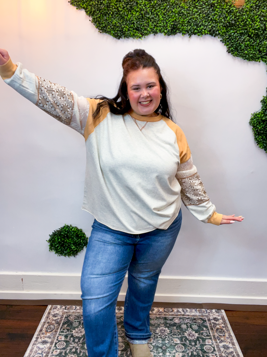 Easel | Sweetest Thing Lace Pullover