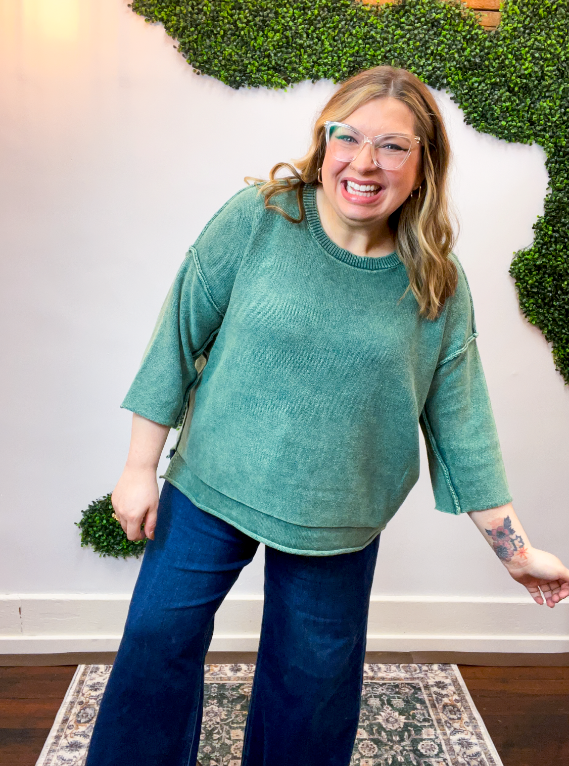 Weathered & Worn Sweater in Hunter Green