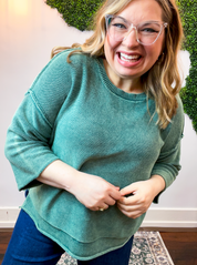 Weathered & Worn Sweater in Hunter Green