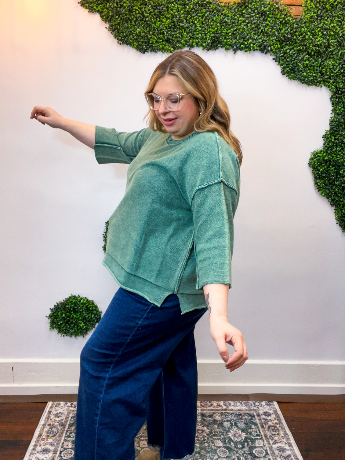 Weathered & Worn Sweater in Hunter Green
