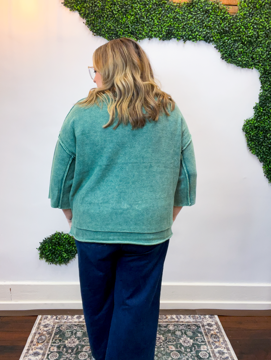 Weathered & Worn Sweater in Hunter Green