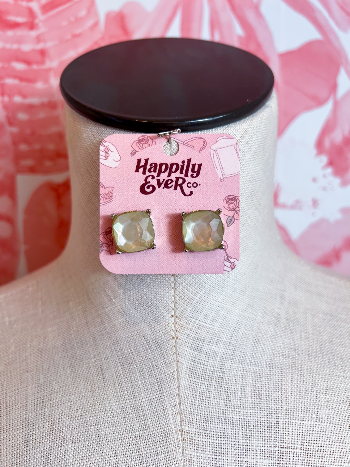 Pearl Luster Stud Earrings *Final Sale*