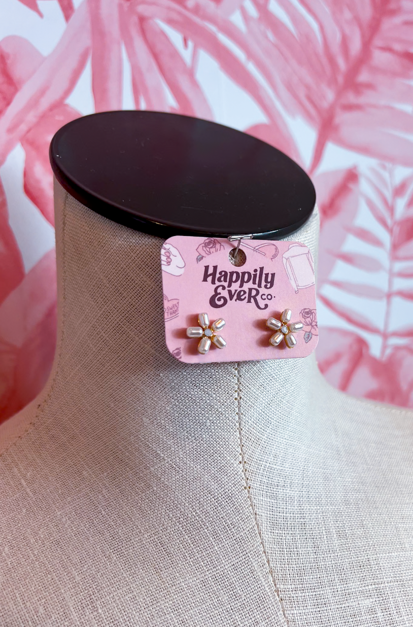 Pearl Petal Stud Earrings *Final Sale*