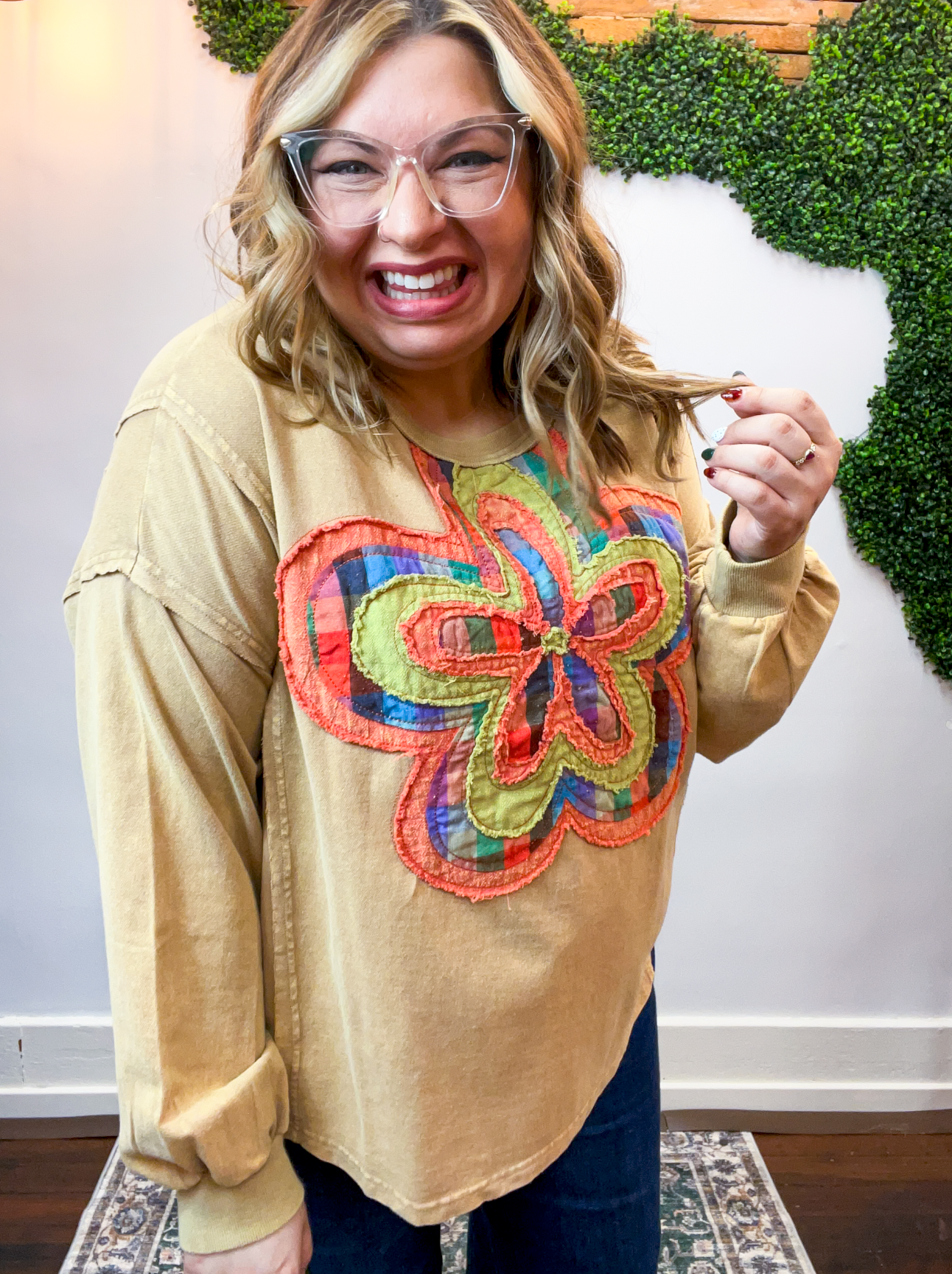 Wandering Bloom Pullover