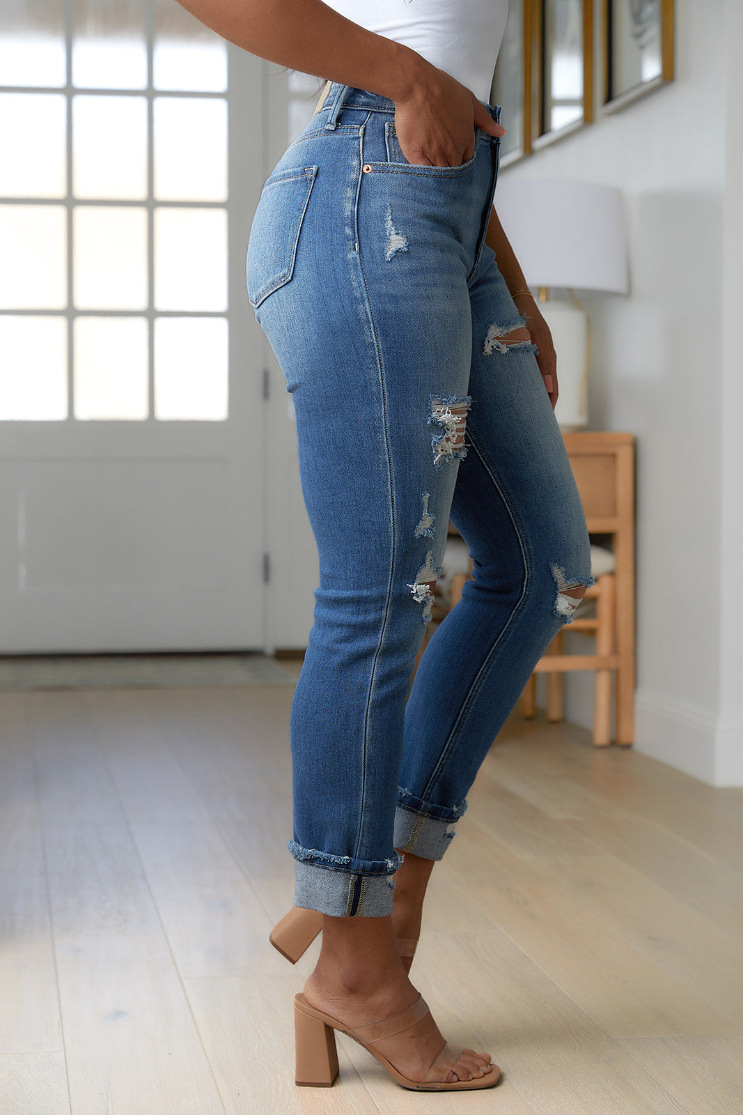 High Rise Distressed Straight Artemis Jeans